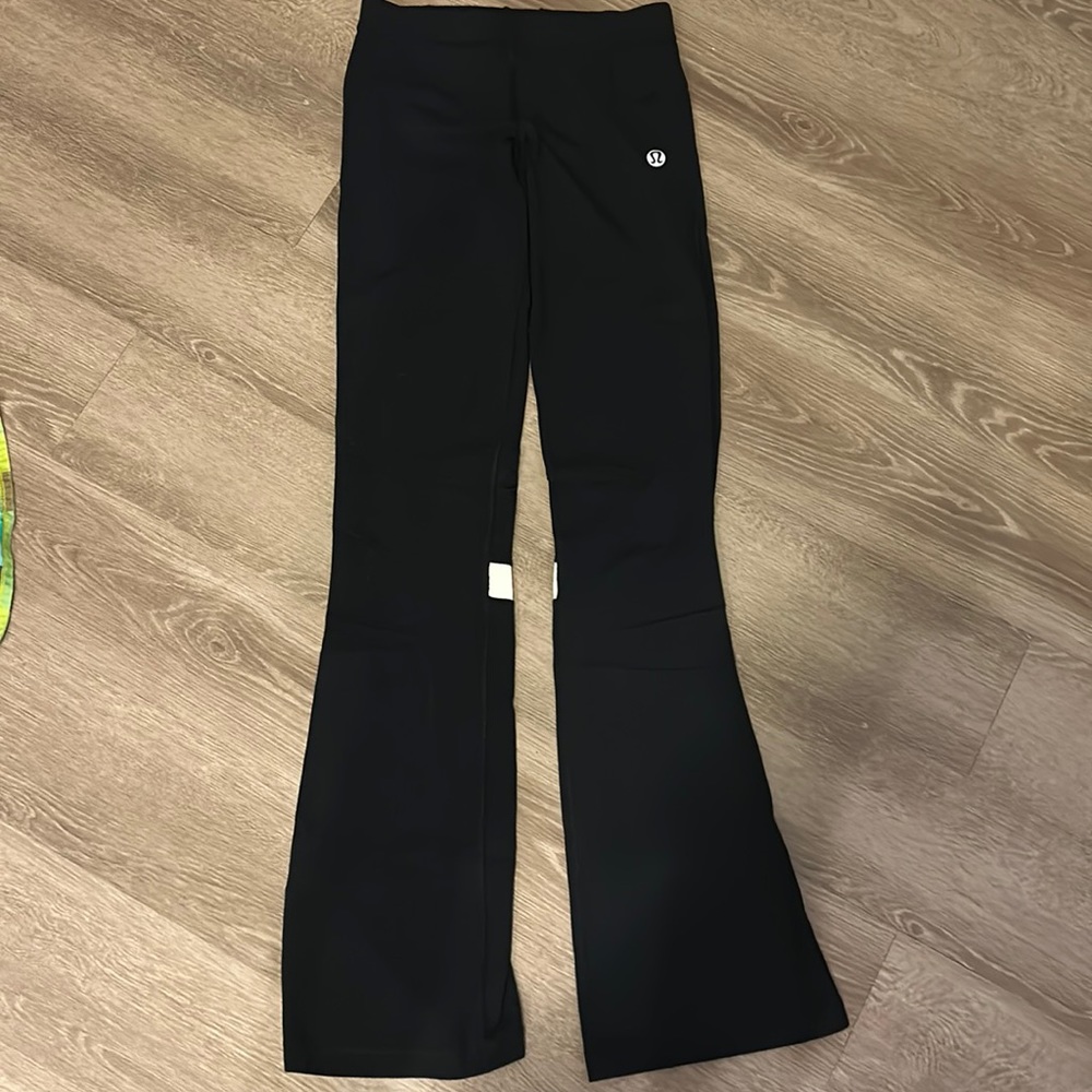Lululemon run tight